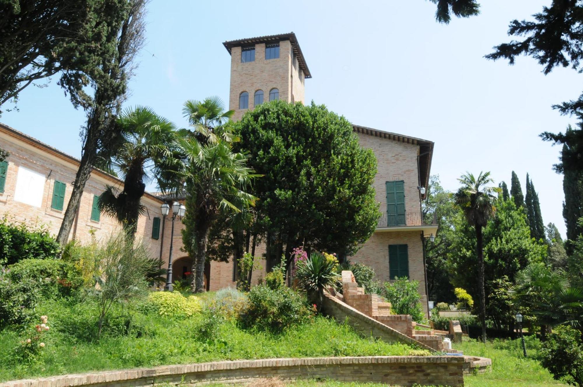 Relais Villa Sant'Isidoro Colbuccaro Exterior foto